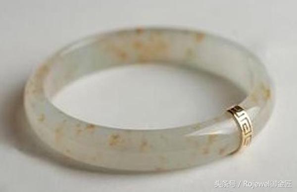 翡翠手镯镶金价格,玉镯镶金是什么金-第2张图片-翡翠网