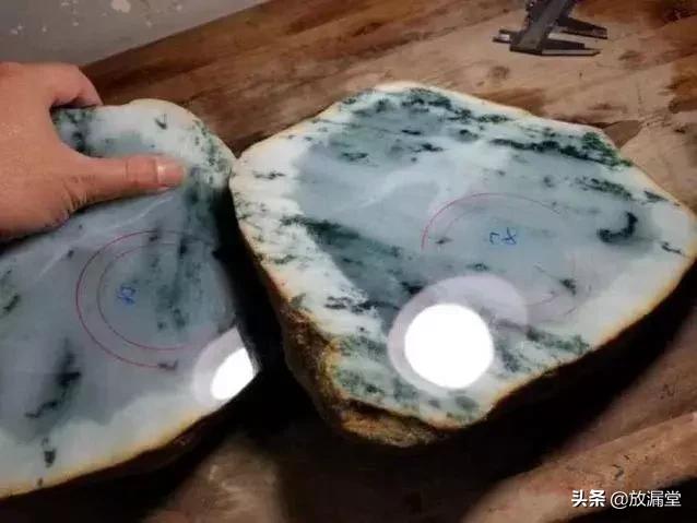 木那翡翠手镯直播视频三种女人不适合戴翡翠-第1张图片-翡翠网 木那翡翠手镯直播视频三种女人不适合戴翡翠-第1张图片-翡翠网