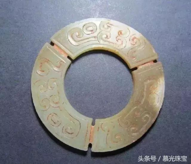 别人带过的翡翠手镯回来要怎么弄买别人二手玉能戴啊-第6张图片-翡翠网 别人带过的翡翠手镯回来要怎么弄买别人二手玉能戴啊-第6张图片-翡翠网