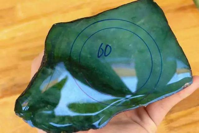 绿水翡翠价格行情的简单介绍-第2张图片-翡翠网 绿水翡翠价格行情的简单介绍-第2张图片-翡翠网