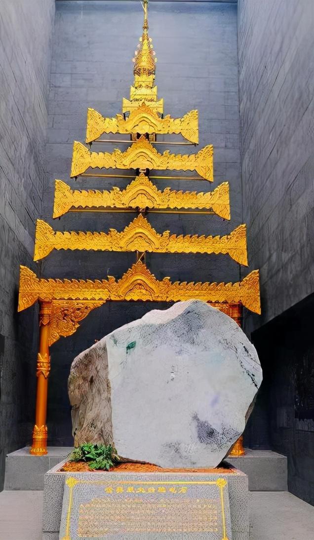 翡翠毛料原石,仪征糯种翡翠原石-第3张图片-翡翠网 翡翠毛料原石,仪征糯种翡翠原石-第3张图片-翡翠网