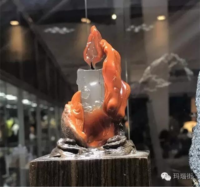 怎么区分玉石和玛瑙玉翡翠玛瑙的原石一样吗-第5张图片-翡翠网 怎么区分玉石和玛瑙玉翡翠玛瑙的原石一样吗-第5张图片-翡翠网