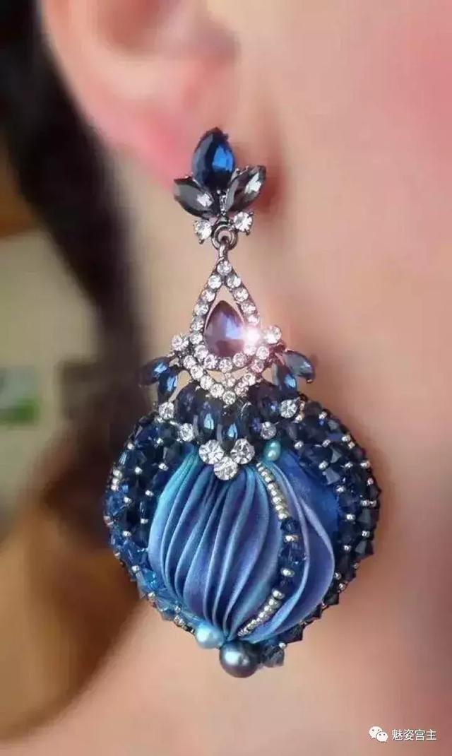 翡翠手镯可以用手盘玩吗翡翠珠子手镯如何盘玩-第3张图片-翡翠网 翡翠手镯可以用手盘玩吗翡翠珠子手镯如何盘玩-第3张图片-翡翠网