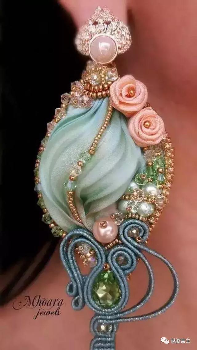 翡翠手镯可以用手盘玩吗翡翠珠子手镯如何盘玩-第6张图片-翡翠网 翡翠手镯可以用手盘玩吗翡翠珠子手镯如何盘玩-第6张图片-翡翠网