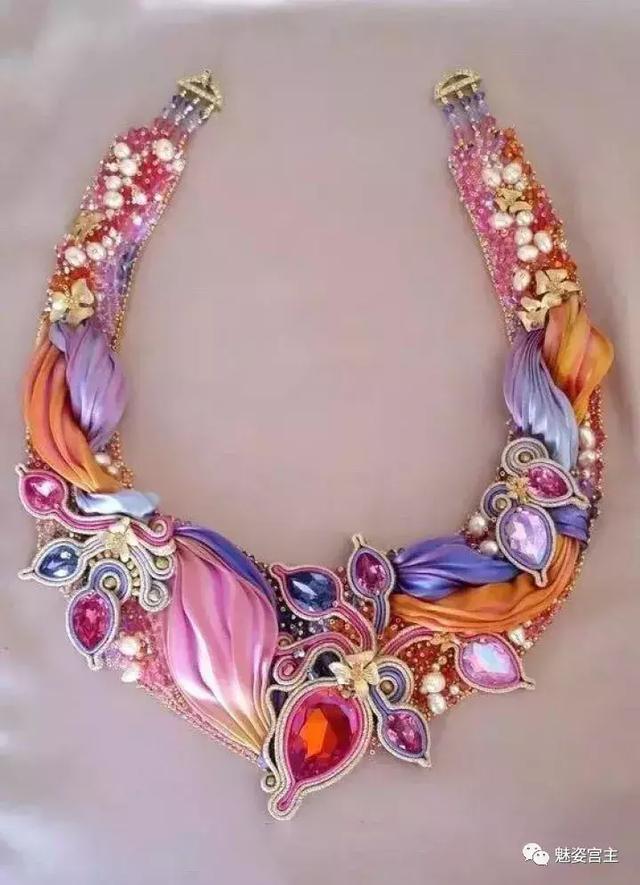 翡翠手镯可以用手盘玩吗翡翠珠子手镯如何盘玩-第8张图片-翡翠网 翡翠手镯可以用手盘玩吗翡翠珠子手镯如何盘玩-第8张图片-翡翠网