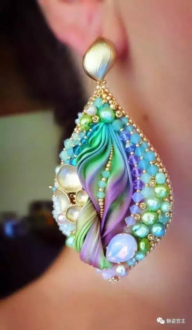 翡翠手镯可以用手盘玩吗翡翠珠子手镯如何盘玩-第11张图片-翡翠网 翡翠手镯可以用手盘玩吗翡翠珠子手镯如何盘玩-第11张图片-翡翠网