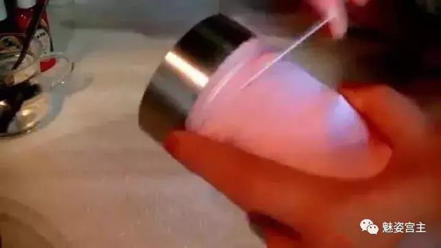 翡翠手镯可以用手盘玩吗翡翠珠子手镯如何盘玩-第17张图片-翡翠网 翡翠手镯可以用手盘玩吗翡翠珠子手镯如何盘玩-第17张图片-翡翠网