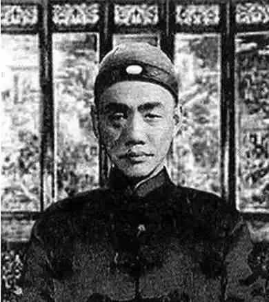 大马坎翡翠原石多少钱原石翡翠毛料生意好做吗-第2张图片-翡翠网 大马坎翡翠原石多少钱原石翡翠毛料生意好做吗-第2张图片-翡翠网