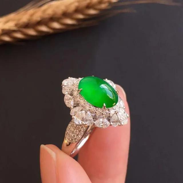 包含女生戴翡翠手镯的好处的词条-第2张图片-翡翠网 包含女生戴翡翠手镯的好处的词条-第2张图片-翡翠网