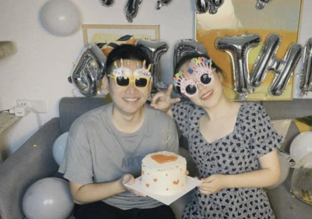 豪华钻石戒指,结婚的钻戒大概花多少钱-第14张图片-翡翠网 豪华钻石戒指,结婚的钻戒大概花多少钱-第14张图片-翡翠网