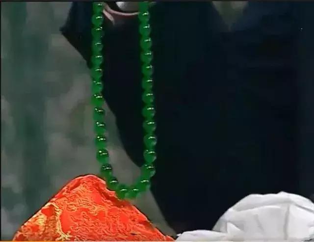 翡翠原石65公斤翡翠原石的价位-第3张图片-翡翠网 翡翠原石65公斤翡翠原石的价位-第3张图片-翡翠网