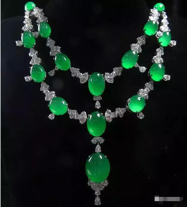 翡翠原石65公斤翡翠原石的价位-第15张图片-翡翠网 翡翠原石65公斤翡翠原石的价位-第15张图片-翡翠网