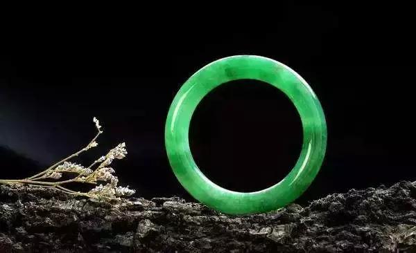 什么人不能带貔貅什么人不能带翡翠-第1张图片-翡翠网 什么人不能带貔貅什么人不能带翡翠-第1张图片-翡翠网