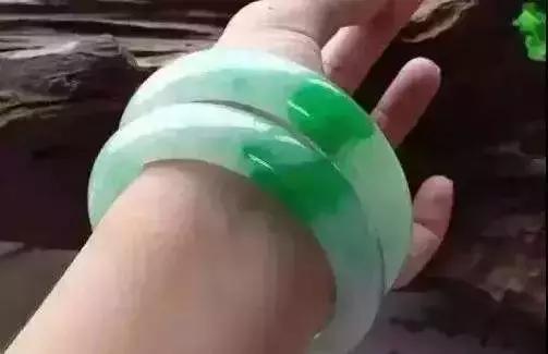 什么人不能带貔貅什么人不能带翡翠-第7张图片-翡翠网 什么人不能带貔貅什么人不能带翡翠-第7张图片-翡翠网