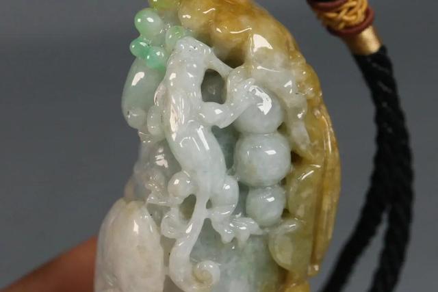 包含翡翠手件价格表大全的词条-第24张图片-翡翠网 包含翡翠手件价格表大全的词条-第24张图片-翡翠网