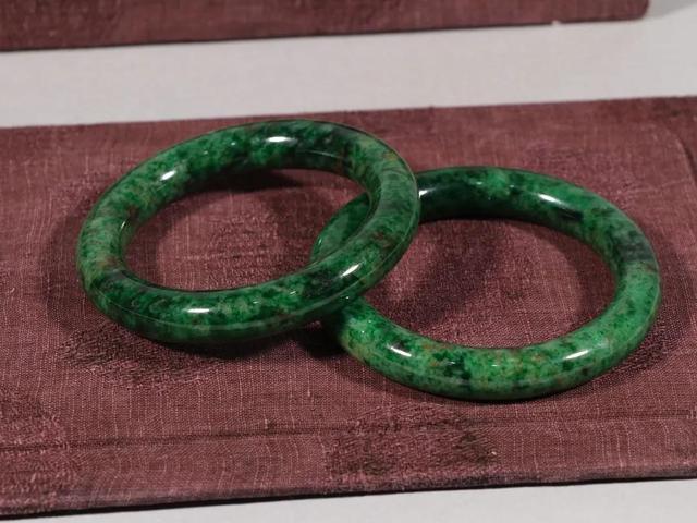 包含翡翠手件价格表大全的词条-第30张图片-翡翠网 包含翡翠手件价格表大全的词条-第30张图片-翡翠网