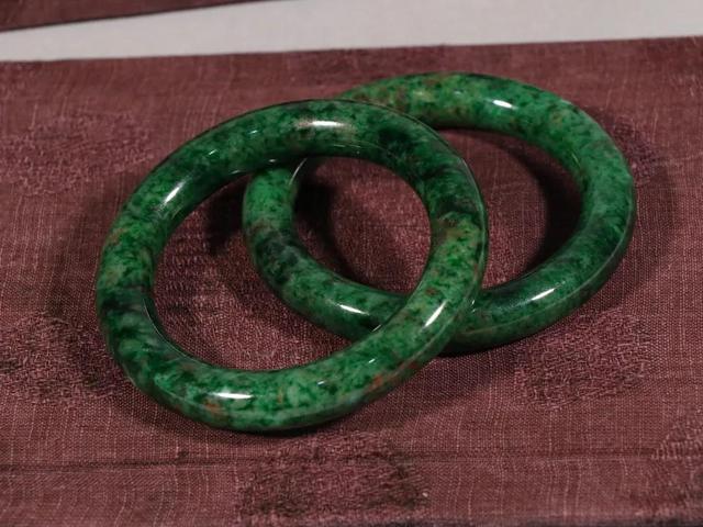 包含翡翠手件价格表大全的词条-第32张图片-翡翠网 包含翡翠手件价格表大全的词条-第32张图片-翡翠网