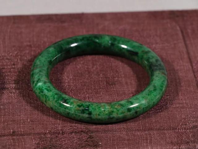 包含翡翠手件价格表大全的词条-第35张图片-翡翠网 包含翡翠手件价格表大全的词条-第35张图片-翡翠网