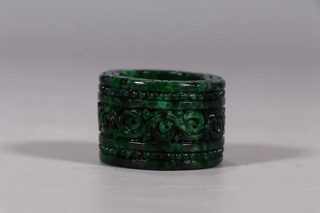 包含翡翠手件价格表大全的词条-第48张图片-翡翠网 包含翡翠手件价格表大全的词条-第48张图片-翡翠网