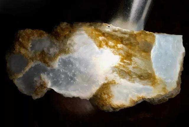 包含笑佛冰种翡翠吊坠价格的词条-第4张图片-翡翠网 包含笑佛冰种翡翠吊坠价格的词条-第4张图片-翡翠网