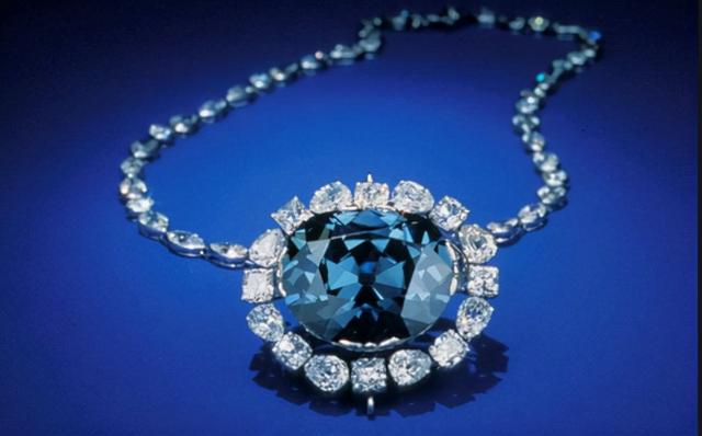 顶级钻石图片大全,世界十大著名钻石-第4张图片-翡翠网 顶级钻石图片大全,世界十大著名钻石-第4张图片-翡翠网