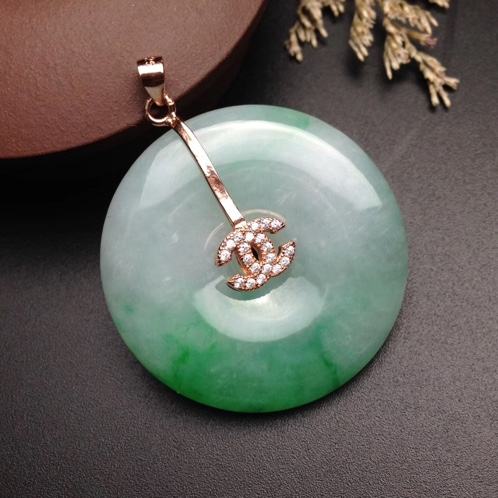 翡翠平安扣价格,和田玉平安扣价格-第1张图片-翡翠网 翡翠平安扣价格,和田玉平安扣价格-第1张图片-翡翠网