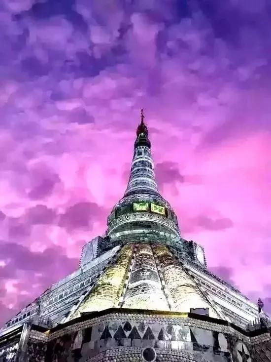 上百亿极品翡翠原石五亿翡翠原石-第3张图片-翡翠网 上百亿极品翡翠原石五亿翡翠原石-第3张图片-翡翠网