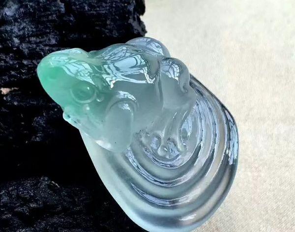 玉兰花翡翠原石图片,挂件玉兰花玉雕图片-第11张图片-翡翠网 玉兰花翡翠原石图片,挂件玉兰花玉雕图片-第11张图片-翡翠网