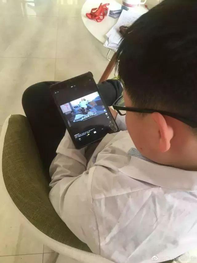 抖音宝宝洗澡文案抖音洗澡门-第12张图片-翡翠网