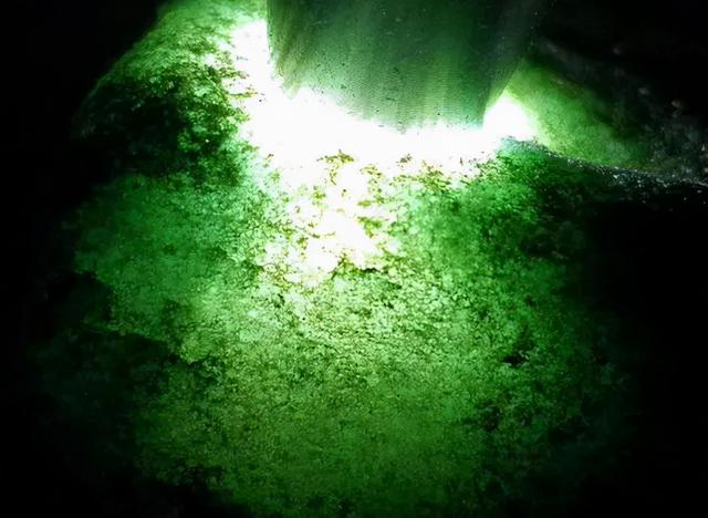 关于翡翠一定要了解的知识的简单介绍-第6张图片-翡翠网 关于翡翠一定要了解的知识的简单介绍-第6张图片-翡翠网