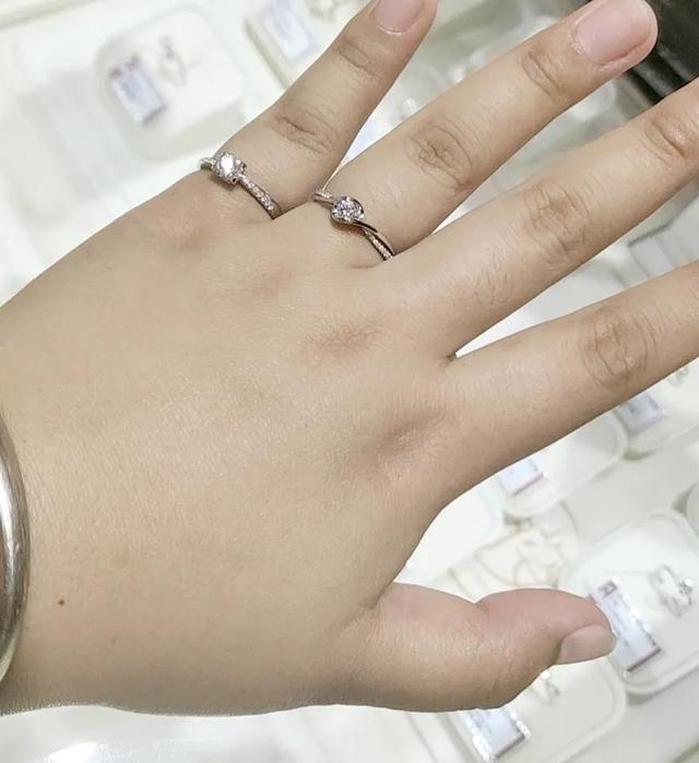 锆石和钻石的区别锆石价格多少钱一克-第1张图片-翡翠网 锆石和钻石的区别锆石价格多少钱一克-第1张图片-翡翠网