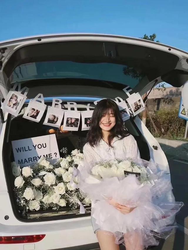 钻戒求婚场景描述描写求婚场景的段落-第5张图片-翡翠网 钻戒求婚场景描述描写求婚场景的段落-第5张图片-翡翠网