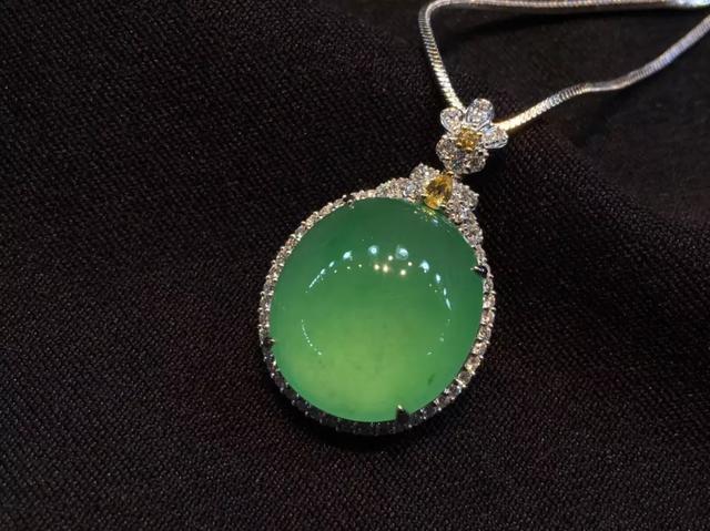 冰种翡翠贵吗糯种白青底翡翠价格-第8张图片-翡翠网 冰种翡翠贵吗糯种白青底翡翠价格-第8张图片-翡翠网