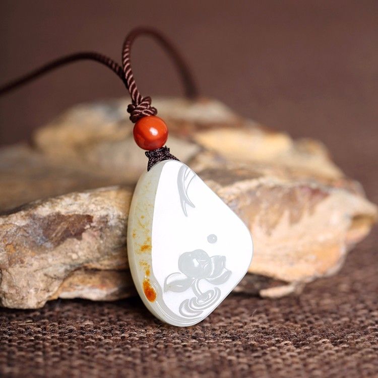 10万元糯冰种翡翠图片,翡翠高糯挂件价格-第2张图片-翡翠网 10万元糯冰种翡翠图片,翡翠高糯挂件价格-第2张图片-翡翠网