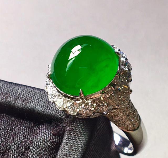 关于未来翡翠价格的走势的信息-第2张图片-翡翠网 关于未来翡翠价格的走势的信息-第2张图片-翡翠网