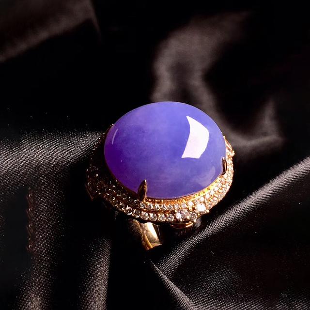 关于未来翡翠价格的走势的信息-第8张图片-翡翠网 关于未来翡翠价格的走势的信息-第8张图片-翡翠网