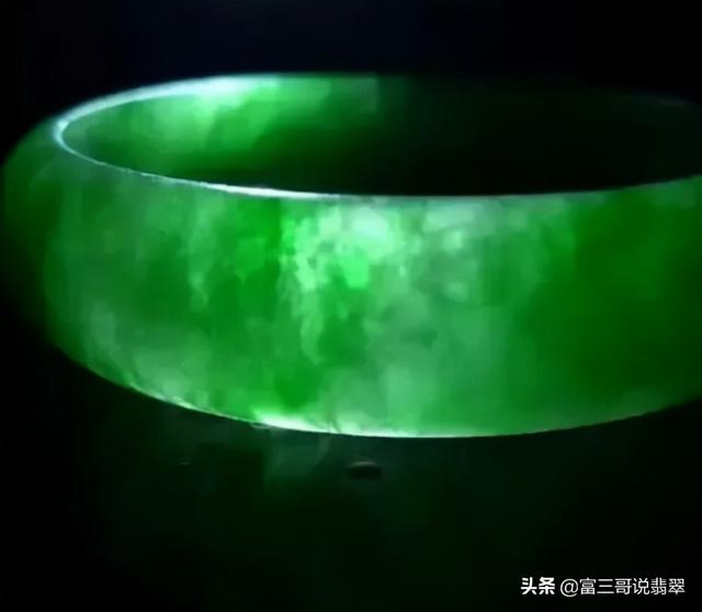 玩翡翠玉石必须掌握的知识点的简单介绍-第8张图片-翡翠网 玩翡翠玉石必须掌握的知识点的简单介绍-第8张图片-翡翠网