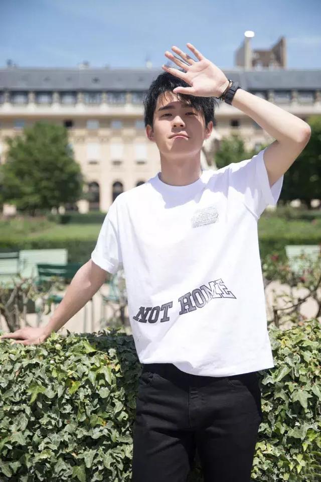 2020锦鲤好运九张图,抖音最火2020九宫格图片-第28张图片-翡翠网 2020锦鲤好运九张图,抖音最火2020九宫格图片-第28张图片-翡翠网