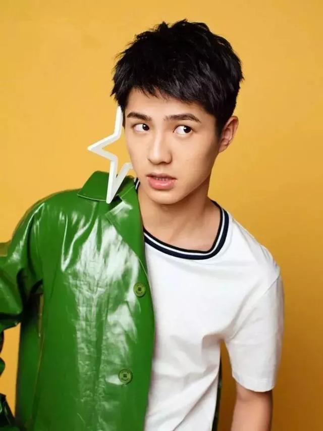 2020锦鲤好运九张图,抖音最火2020九宫格图片-第31张图片-翡翠网 2020锦鲤好运九张图,抖音最火2020九宫格图片-第31张图片-翡翠网