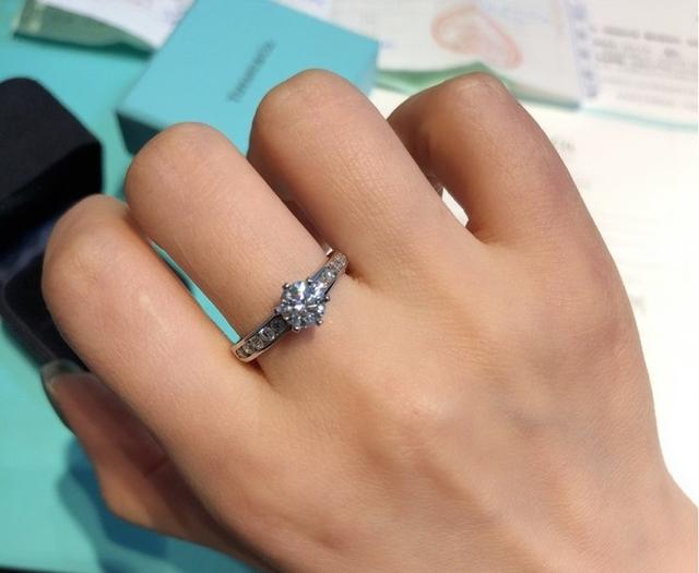 二手钻戒回收价格多少,二手钻戒回收价格查询-第2张图片-翡翠网 二手钻戒回收价格多少,二手钻戒回收价格查询-第2张图片-翡翠网