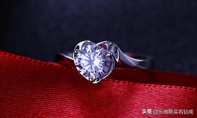 03克拉钻戒价格分析03克拉钻石多少钱-第4张图片-翡翠网 03克拉钻戒价格分析03克拉钻石多少钱-第4张图片-翡翠网