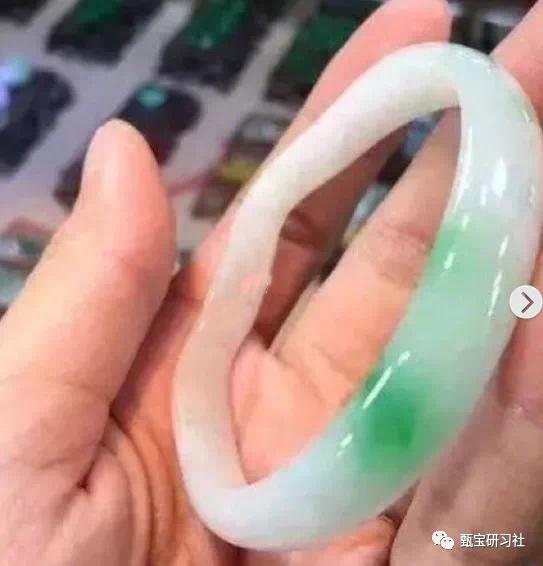 翡翠原石哪里收购,赵本山买翡翠原石-第14张图片-翡翠网 翡翠原石哪里收购,赵本山买翡翠原石-第14张图片-翡翠网