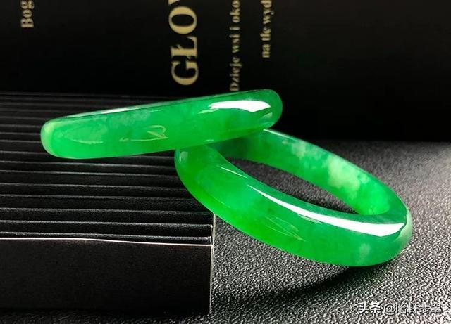 翡翠原石怎么保存,翡翠原石裂影响美观程度-第11张图片-翡翠网 翡翠原石怎么保存,翡翠原石裂影响美观程度-第11张图片-翡翠网
