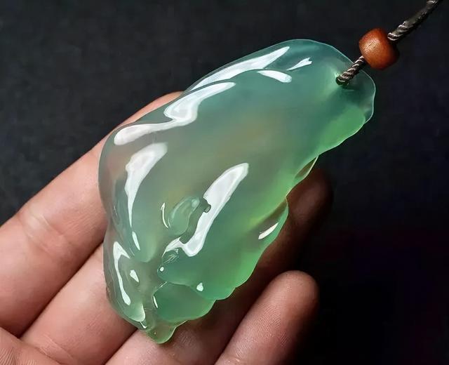 一吨翡翠原石多少钱,龙石翡翠原石价格-第6张图片-翡翠网 一吨翡翠原石多少钱,龙石翡翠原石价格-第6张图片-翡翠网