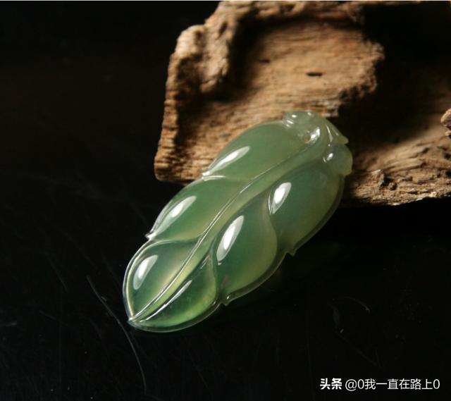 关于翡翠原石苍蝇翅翡翠的苍蝇翅抛光后怎么样-第4张图片-翡翠网 关于翡翠原石苍蝇翅翡翠的苍蝇翅抛光后怎么样-第4张图片-翡翠网