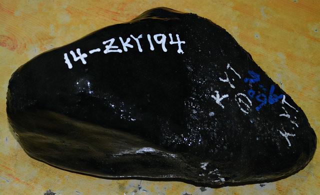 翡翠原石比较的简单介绍-第5张图片-翡翠网 翡翠原石比较的简单介绍-第5张图片-翡翠网