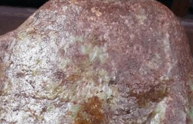 翡翠原石比较的简单介绍-第7张图片-翡翠网 翡翠原石比较的简单介绍-第7张图片-翡翠网