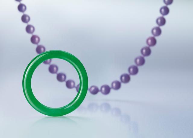 2万的翡翠手镯,最好的翡翠手镯最顶级的翡翠手镯-第1张图片-翡翠网 2万的翡翠手镯,最好的翡翠手镯最顶级的翡翠手镯-第1张图片-翡翠网