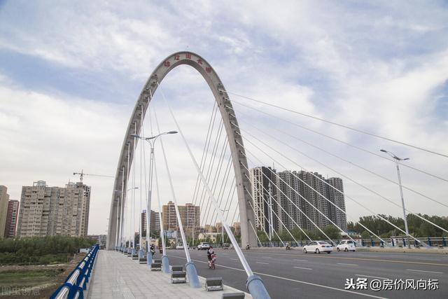 关于驿城翡翠国际价格的信息-第2张图片-翡翠网 关于驿城翡翠国际价格的信息-第2张图片-翡翠网