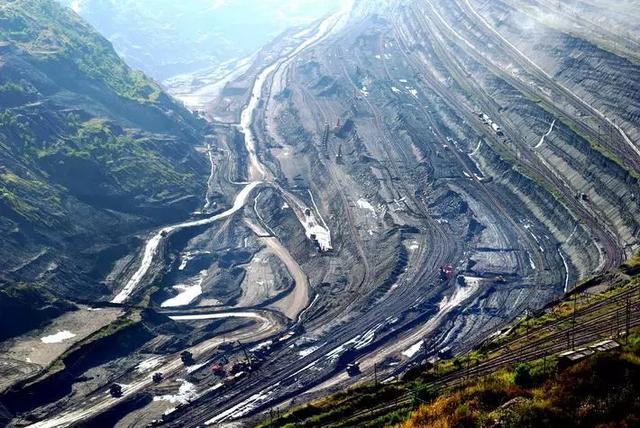 包含翡翠原石怎么开采的词条-第27张图片-翡翠网 包含翡翠原石怎么开采的词条-第27张图片-翡翠网